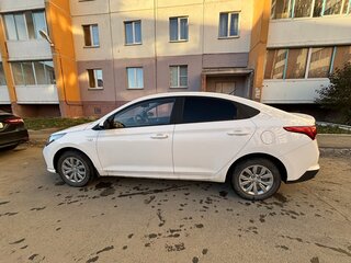 2021 Hyundai Solaris II Рестайлинг, белый, 1650000 рублей, вид 4
