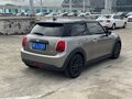 2020 Mini Hatch Cooper III (F55/F56) Рестайлинг, серый, 2050000 рублей - вид 4