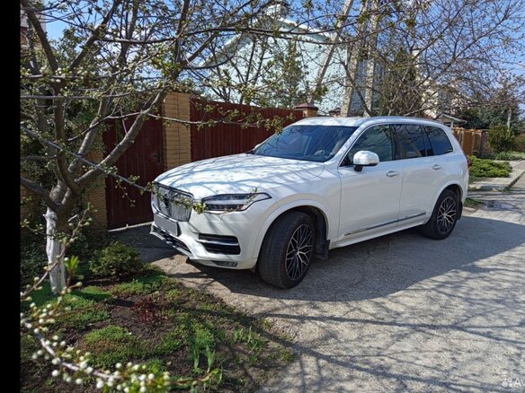 2015 Volvo XC90 II, белый, 2250000 рублей - вид 4