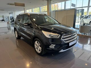2018 Ford Kuga II Рестайлинг, чёрный, 1560000 рублей, вид 3