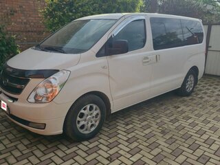 2010 Hyundai Grand Starex I, белый, 1800000 рублей, вид 1