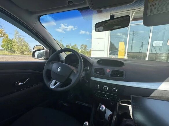 2011 Renault Fluence I, серый, 560000 рублей - вид 8
