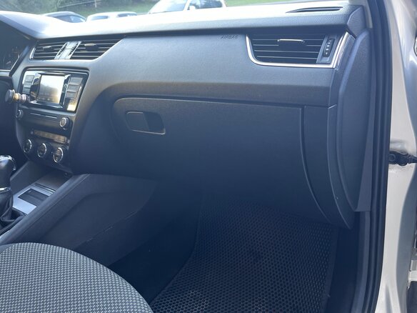 2014 Skoda Octavia III (A7), серебристый - вид 29