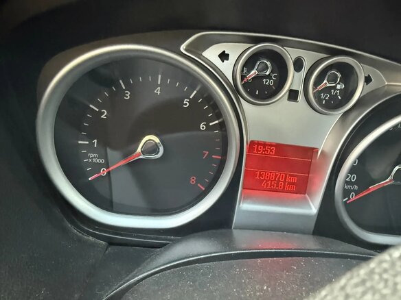 2008 Ford Focus II Рестайлинг, чёрный, 600000 рублей - вид 4