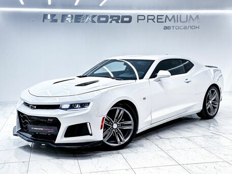 2018 Chevrolet Camaro VI, белый, 2650000 рублей, вид 1