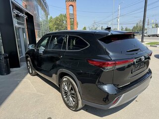 2026 Toyota Highlander IV (XU70), чёрный, 5700000 рублей, вид 4