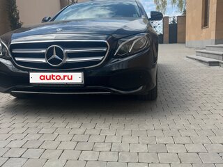 2017 Mercedes-Benz E-Класс 400 V (W213, S213, C238), чёрный, 2980000 рублей, вид 3