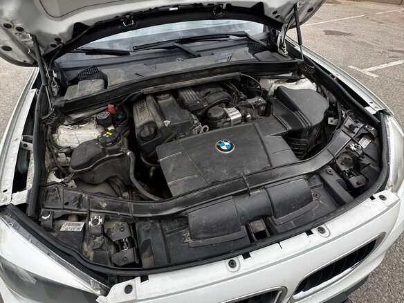 2014 BMW X1 18i I (E84) Рестайлинг, белый, 1450000 рублей - вид 27