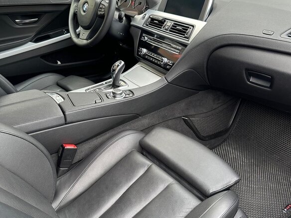 2011 BMW 6 серии 650i III (F06/F13/F12), белый, 3500000 рублей - вид 7