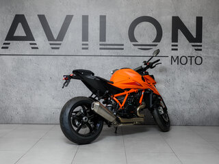 2026 KTM 1390 Super Duke R, оранжевый, 2600000 рублей, вид 3