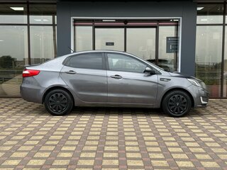 2013 Kia Rio 4-speed III, серый, 560000 рублей, вид 4