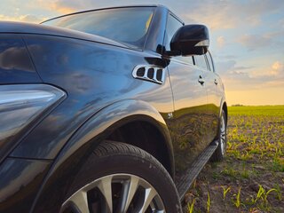 2017 Infiniti QX80 I Рестайлинг, чёрный, 3440000 рублей, вид 4