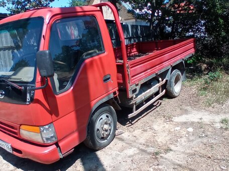 2008 JAC HFC 1042K, красный, 500000 рублей, вид 2
