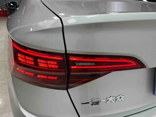 2022 Volkswagen Sagitar III Рестайлинг, серебристый, 1590000 рублей, вид 5