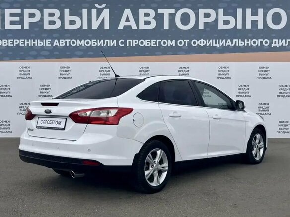 2012 Ford Focus III, белый - вид 5