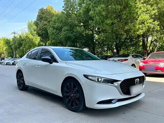 2023 Mazda 3 Axela IV (BP), белый, 1520000 рублей, вид 3
