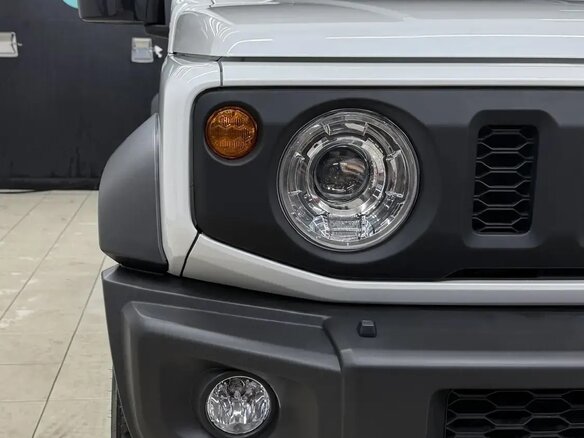 2021 Suzuki Jimny Sierra IV, белый, 2350000 рублей - вид 4