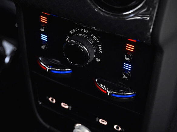 2025 Rolls-Royce Cullinan Black Badge I Рестайлинг (Series II), чёрный - вид 23