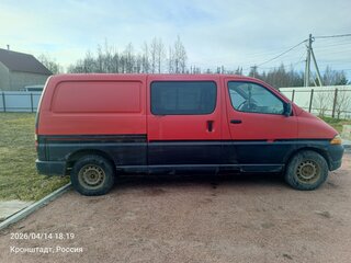 1998 Toyota HiAce XH10, красный, 350000 рублей, вид 3