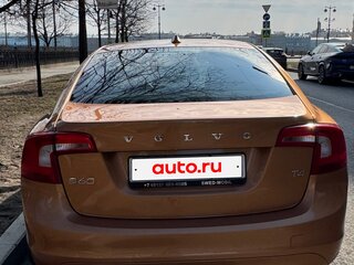 2013 Volvo S60 II Рестайлинг, оранжевый, 1250000 рублей, вид 3