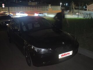 2004 BMW 5 серии 525i V (E60/E61), чёрный, 700000 рублей, вид 1