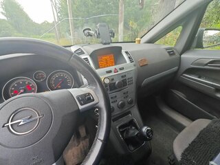 2012 Opel Zafira B Рестайлинг, чёрный, 850000 рублей, вид 5