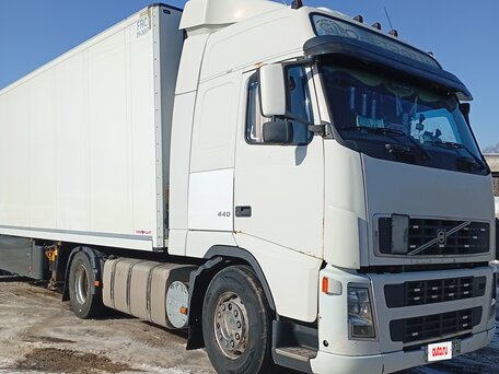 2008 Volvo FH, белый, 2650000 рублей, вид 2
