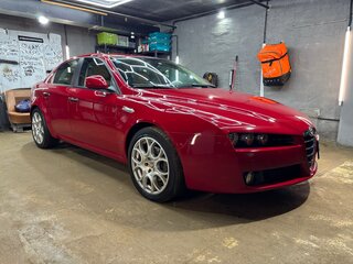 2006 Alfa Romeo 159, красный, 1390000 рублей, вид 3