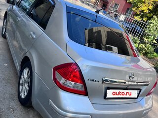2011 Nissan Tiida I Рестайлинг, серебристый, 680000 рублей, вид 4