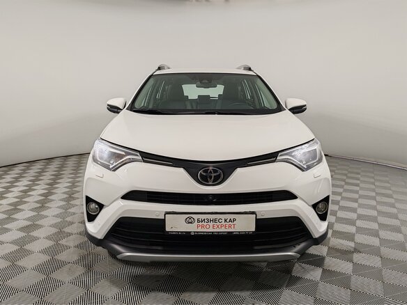 2016 Toyota RAV4 IV (XA40) Рестайлинг, белый - вид 1