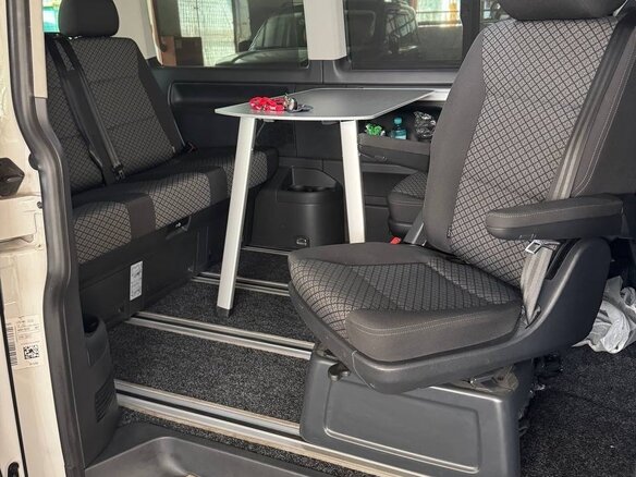 2021 Volkswagen Multivan T6 Рестайлинг, белый, 7350000 рублей - вид 12