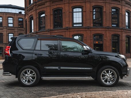 2010 Toyota Land Cruiser Prado 150 Series, чёрный, 2999999 рублей, вид 4
