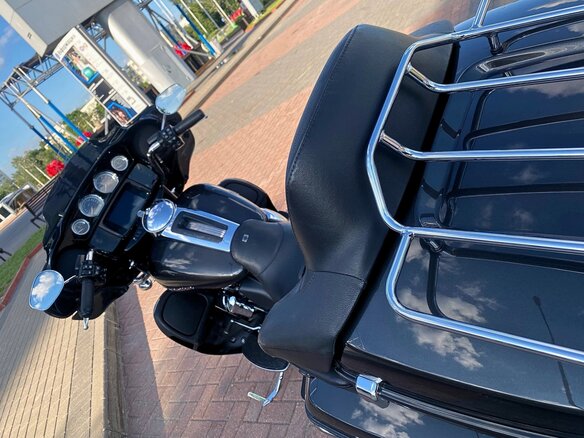 2019 Harley-Davidson Electra Glide, серый, 1390000 рублей - вид 1