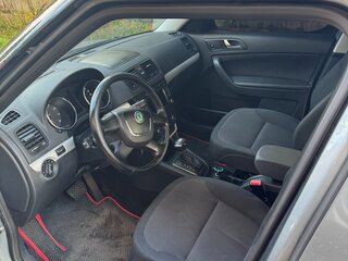 2012 Skoda Yeti I, серый, 700000 рублей, вид 5
