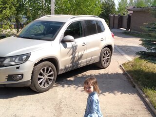 2011 Volkswagen Tiguan I Рестайлинг, серебристый, 980000 рублей, вид 2