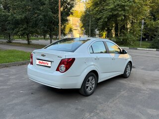 2013 Chevrolet Aveo II, белый, 860000 рублей, вид 5