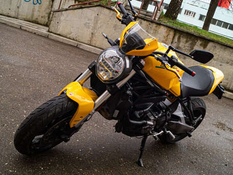 2018 Ducati Monster 821, жёлтый, 821000 рублей, вид 3