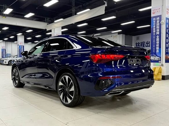 2022 Audi A3 35 TFSI Long IV (8Y), синий, 1530000 рублей - вид 3
