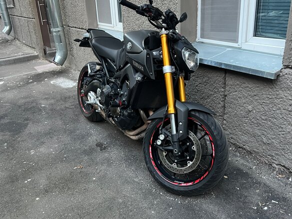 2014 Yamaha MT-09 (FZ-09), серый, 650000 рублей - вид 5