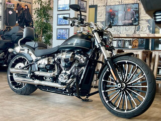 2023 Harley-Davidson Breakout, чёрный, 2750000 рублей, вид 4