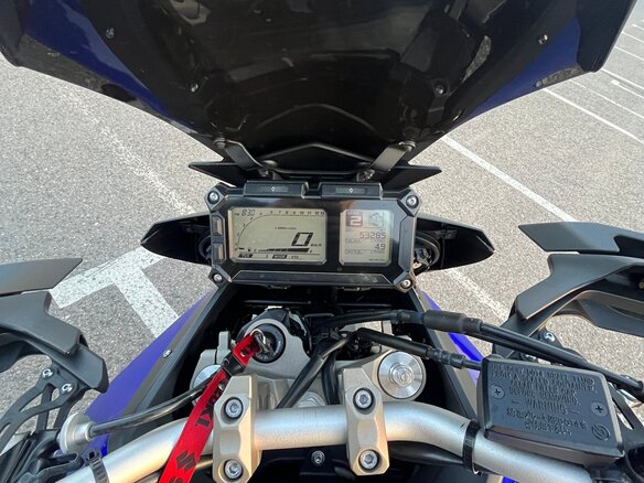 2017 Yamaha MT-09 Tracer (FJ-09), синий, 720000 рублей - вид 22