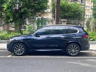 2022 BMW X5 30i IV (G05/G18), чёрный, 5735000 рублей, вид 3