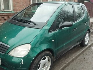 2000 Mercedes-Benz A-Класс 140 I (W168), зелёный, 225000 рублей, вид 1