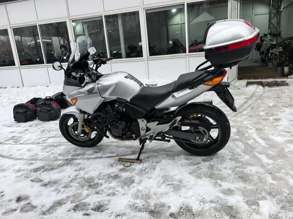 2005 Honda CB 650F, серебристый, 465000 рублей - вид 1
