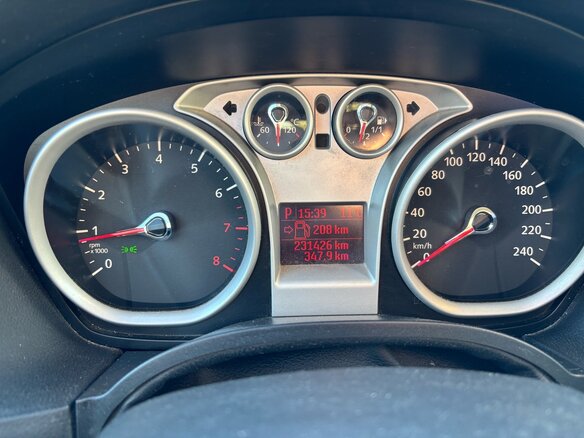 2011 Ford Focus II Рестайлинг, чёрный, 659999 рублей - вид 9