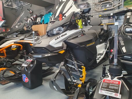2024 BRP Ski-Doo Expedition 900, чёрный, 2300000 рублей, вид 1