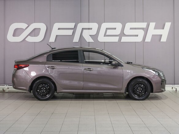 2018 Kia Rio IV, коричневый, 1449000 рублей - вид 4