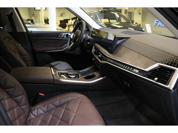 2025 BMW X5 Long 30Li IV (G05/G18) Рестайлинг, чёрный, 10650000 рублей - вид 14