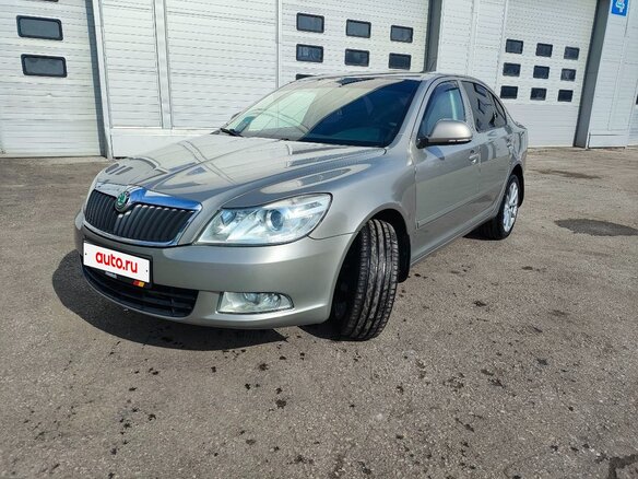 2011 Skoda Octavia II (A5) Рестайлинг, бежевый, 910000 рублей - вид 2