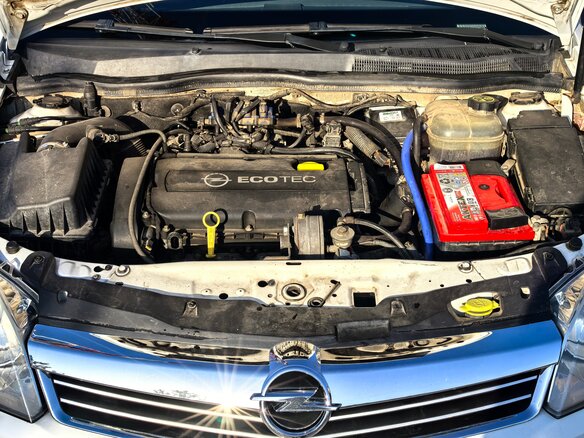 2013 Opel Astra H Рестайлинг, белый, 750000 рублей - вид 19